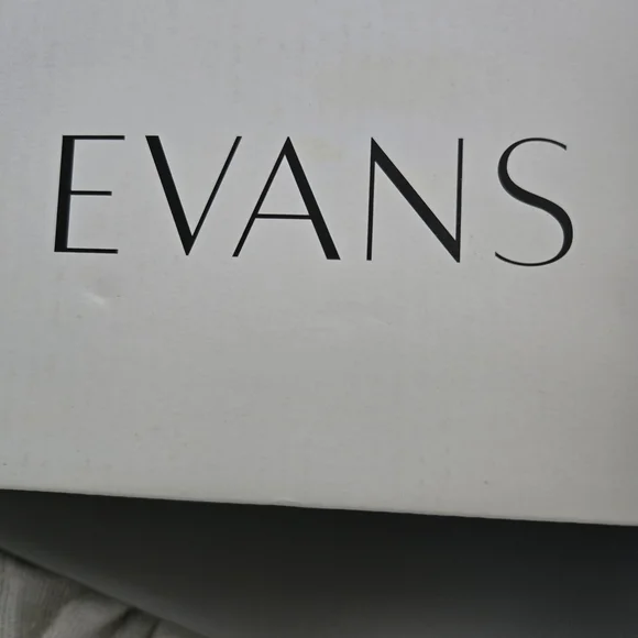 Elegant Black Bow Flats. Brand New . Very Comfortable! - Picture 3 of 3